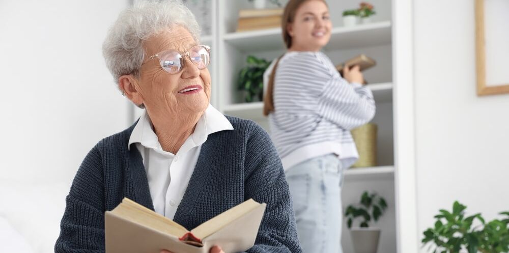 Senior Home Care Brings Comfort and Joy During the Holidays-min